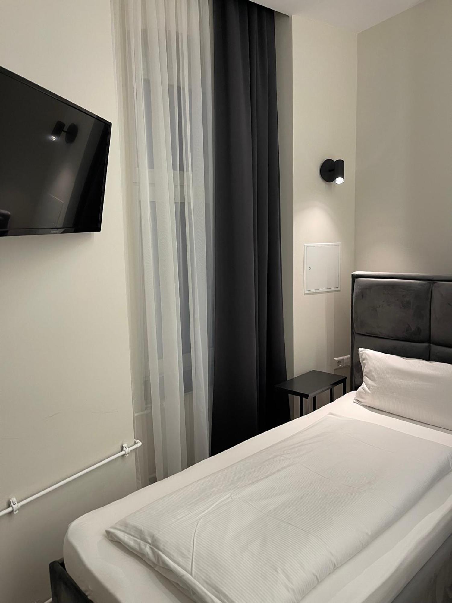 Hotel Blue Messe 3*