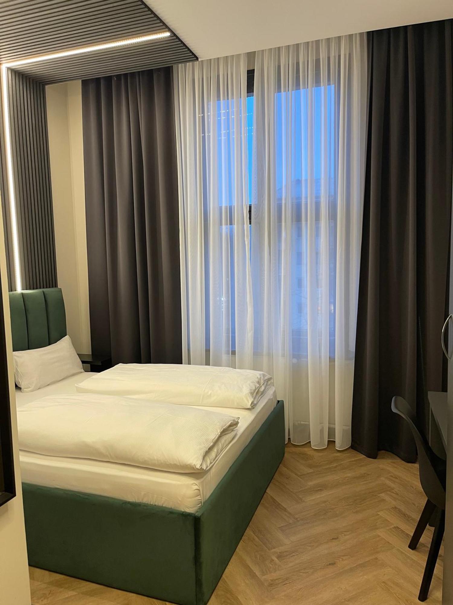 Blue Messe Hotel 3*